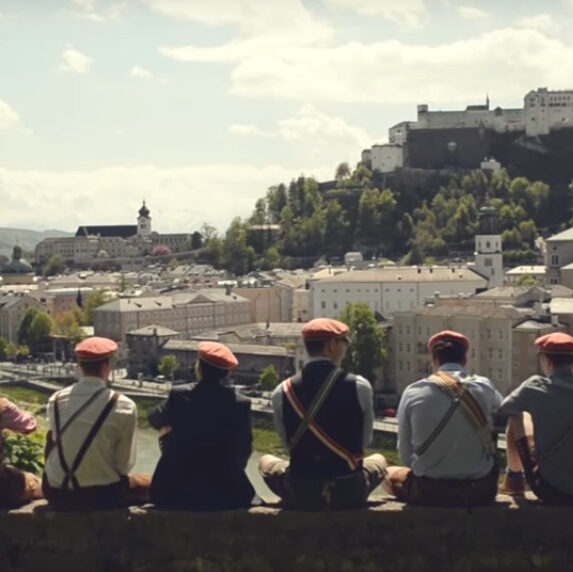 Salzburg Panorama mit Couleurstudenten
